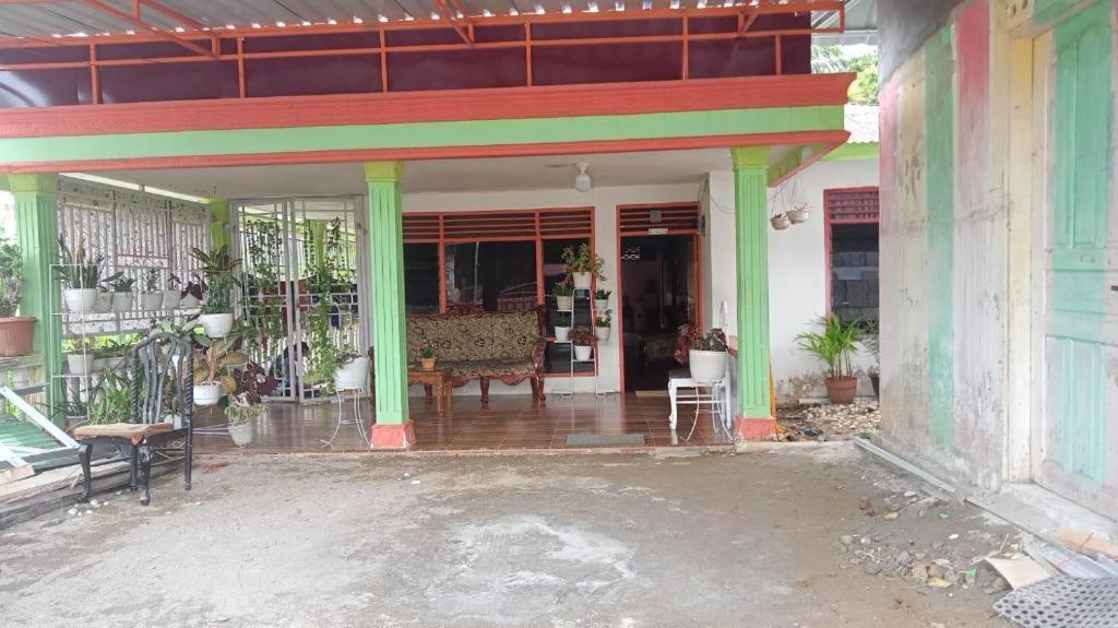 Oyo 91477 Fazira Home Stay Syariah Sibolga ภายนอก รูปภาพ